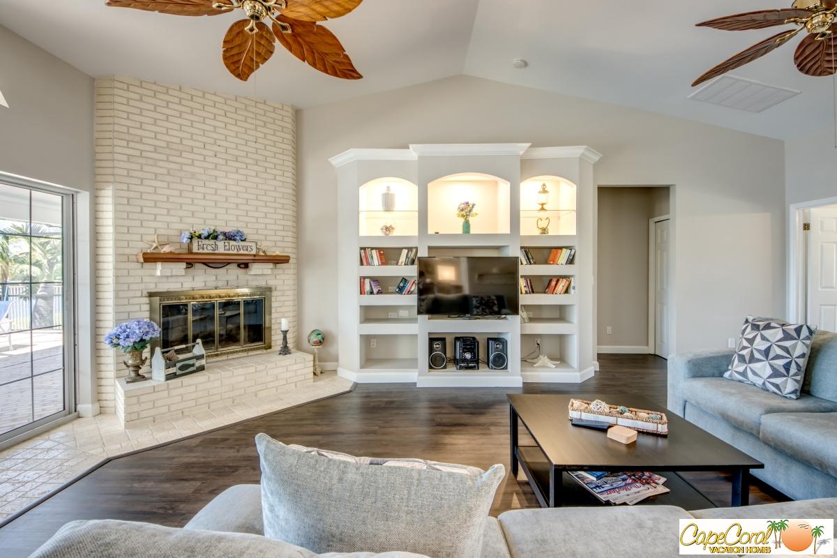 10-Family-Room