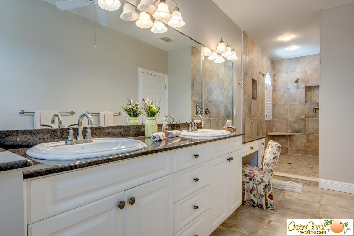 53-Master-Bathroom