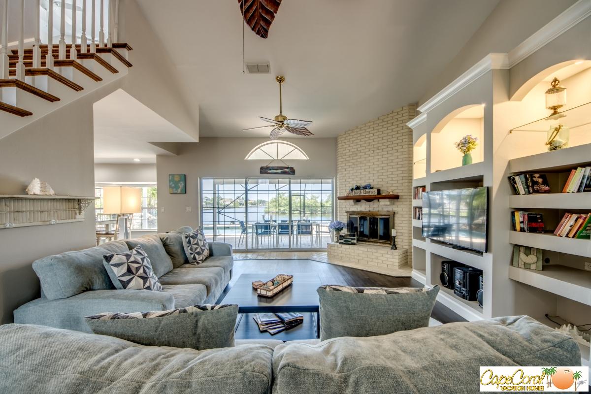 8-Family-Room