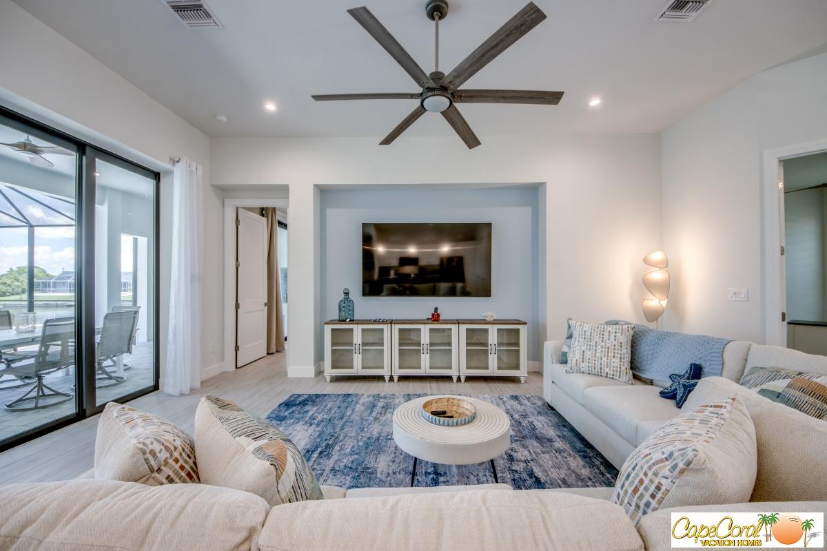 11-Family-Room