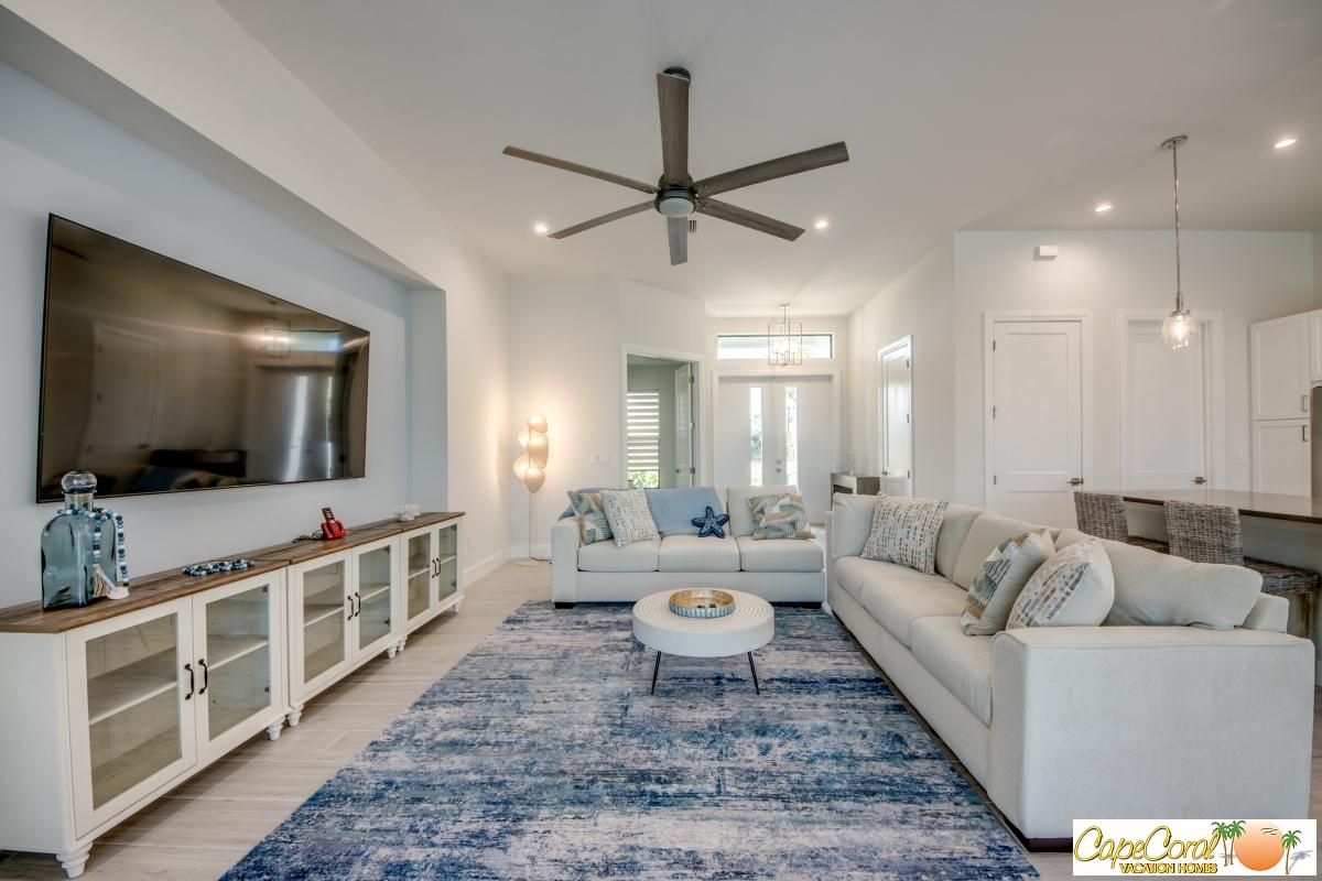 13-Family-Room