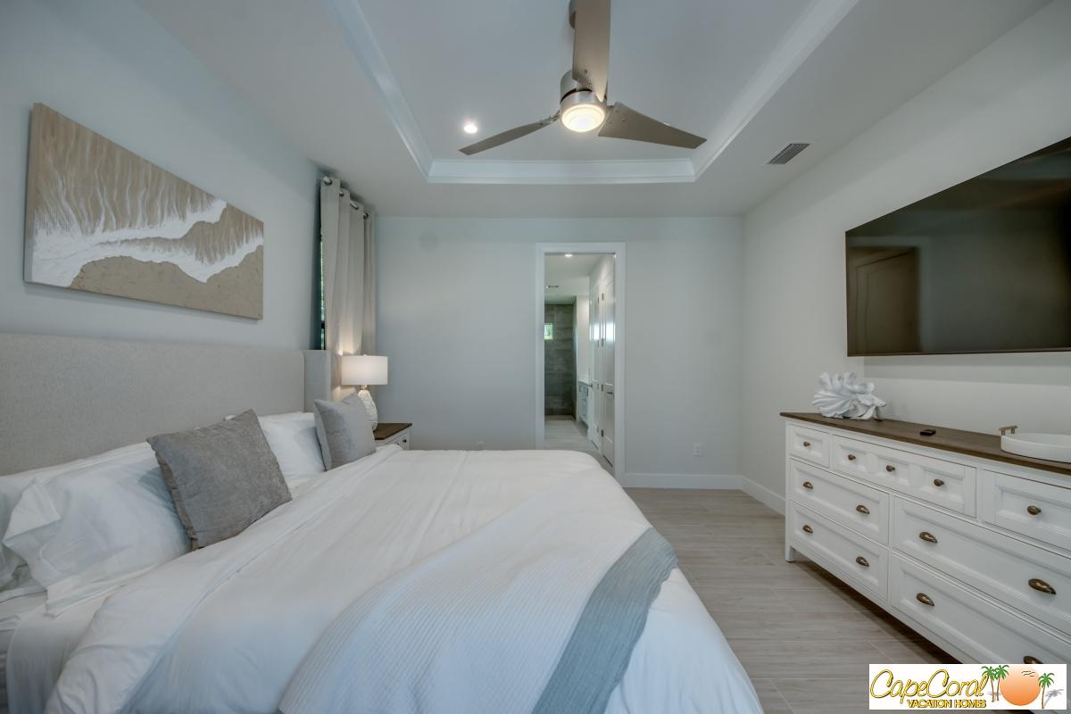 40-Master-Bedroom