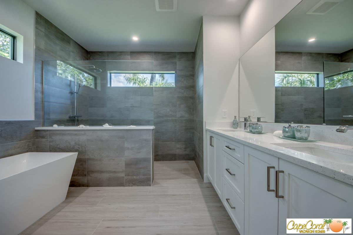 43-Master-Bathroom