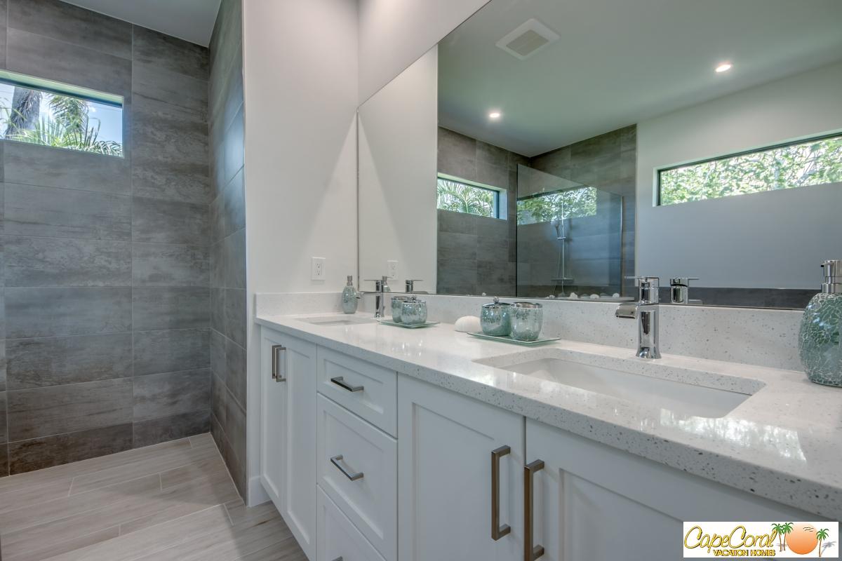 44-Master-Bathroom