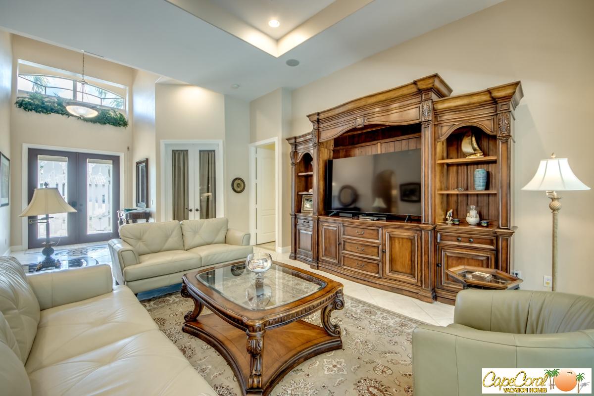 10-Family-Room